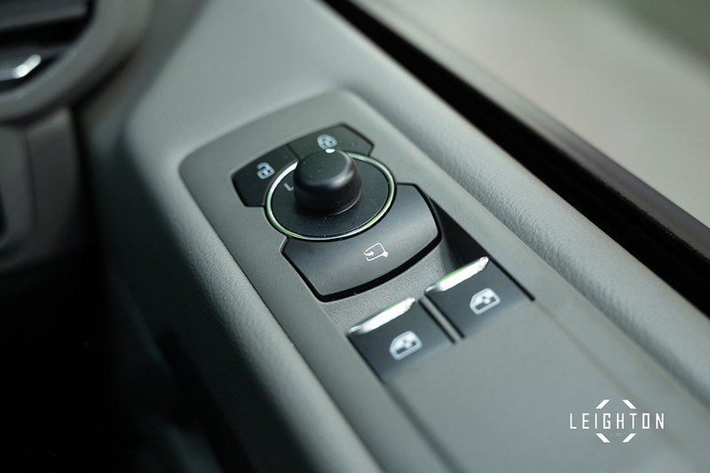 Volkswagen Transporter 2.0 T32 Diesel 170ps Auto Kombi Van SWB - N5278