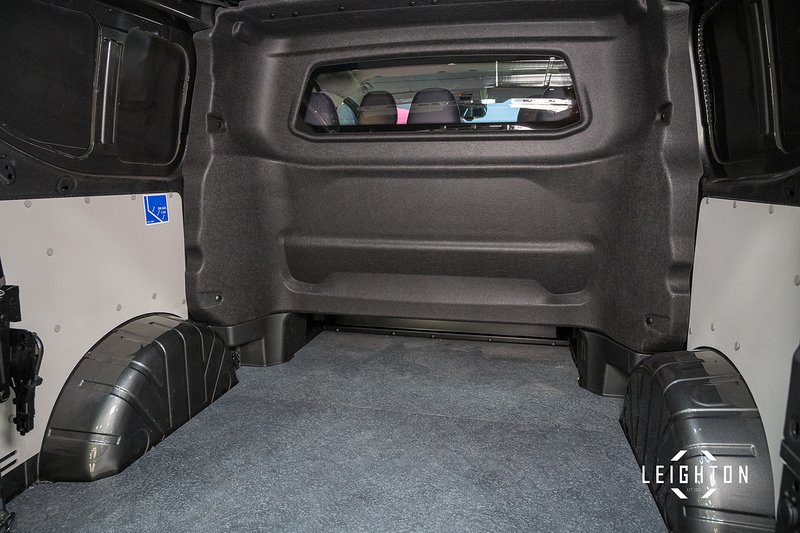 Volkswagen Transporter 2.0 TDI T32 Diesel 170ps Auto Kombi Van SWB - N5279