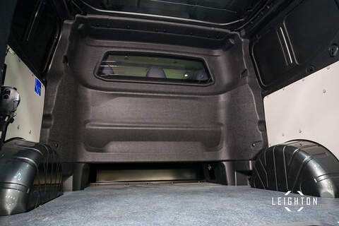 Volkswagen Transporter 2.0 TDI T32 Diesel 170ps Auto Kombi Van SWB - N5279