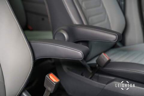 Volkswagen Transporter 2.0 TDI T32 Diesel 170ps Auto Kombi Van SWB - N5279