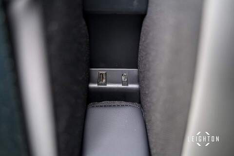 Volkswagen Transporter 2.0 TDI T32 Diesel 170ps Auto Kombi Van SWB - N5279