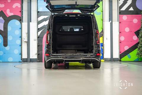 Volkswagen Transporter 2.0 T32 Diesel 170ps Auto Kombi Van LWB - N5280