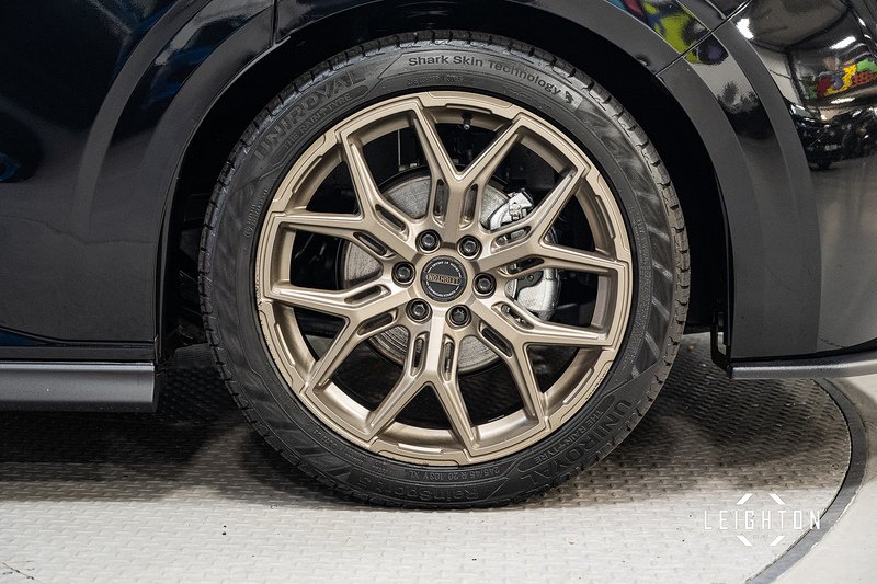 Volkswagen Transporter 2.0 T32 Diesel 170ps Auto Kombi Van LWB - N5280