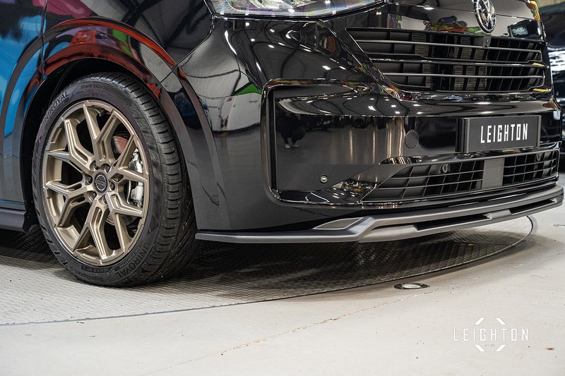 Volkswagen Transporter 2.0 T32 Diesel 170ps Auto Kombi Van LWB - N5280