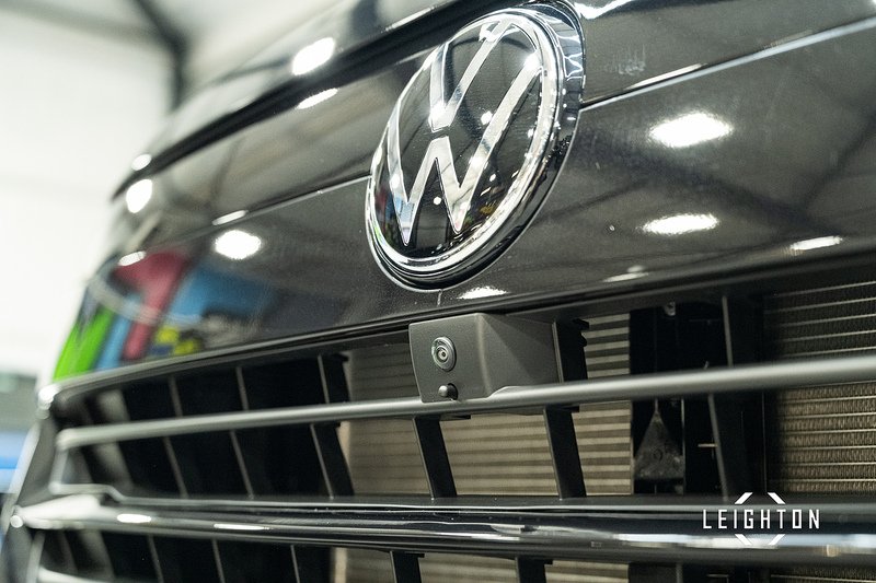 Volkswagen Transporter 2.0 T32 Diesel 170ps Auto Kombi Van LWB - N5280