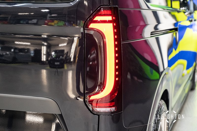 Volkswagen Transporter 2.0 T32 Diesel 170ps Auto Kombi Van LWB - N5280