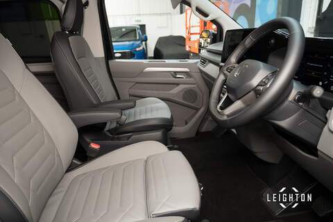 Volkswagen Transporter 2.0 T32 Diesel 170ps Auto Kombi Van LWB - N5280