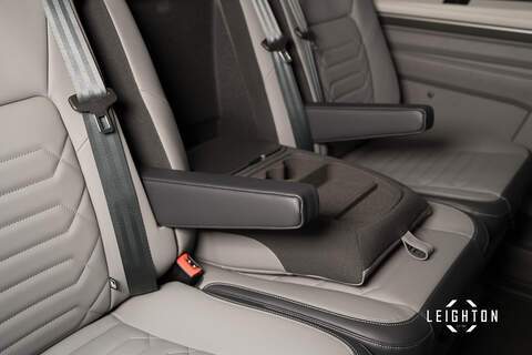 Volkswagen Transporter 2.0 T32 Diesel 170ps Auto Kombi Van LWB - N5280