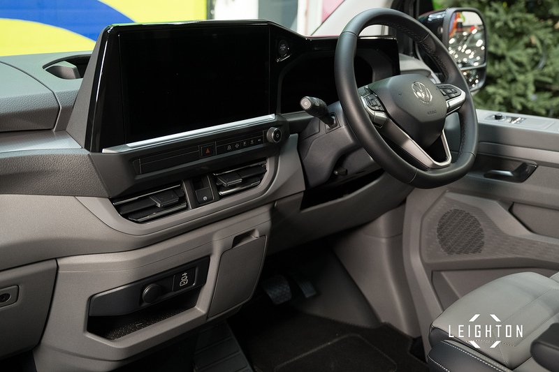 Volkswagen Transporter 2.0 T32 Diesel 170ps Auto Kombi Van LWB - N5280