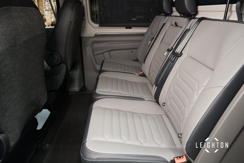 Volkswagen Transporter 2.0 T32 Diesel 170ps Auto Kombi Van LWB - N5280