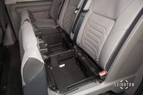 Volkswagen Transporter 2.0 T32 Diesel 170ps Auto Kombi Van LWB - N5280