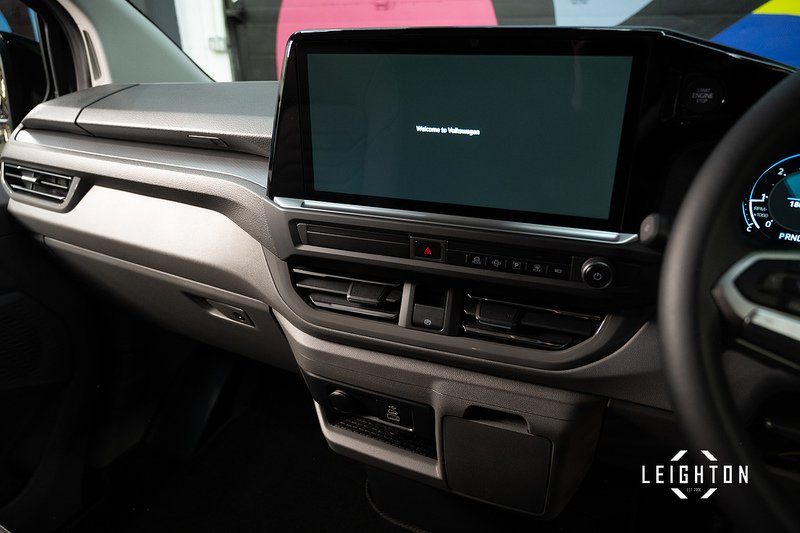 Volkswagen Transporter 2.0 T32 Diesel 170ps Auto Kombi Van LWB - N5280