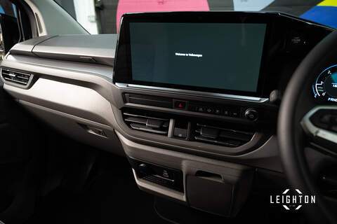 Volkswagen Transporter 2.0 T32 Diesel 170ps Auto Kombi Van LWB - N5280