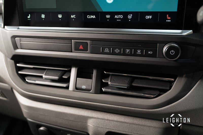 Volkswagen Transporter 2.0 T32 Diesel 170ps Auto Kombi Van LWB - N5280