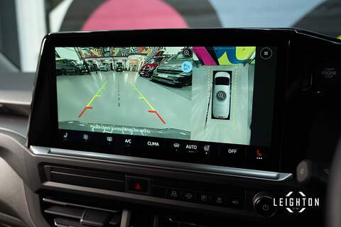 Volkswagen Transporter 2.0 T32 Diesel 170ps Auto Kombi Van LWB - N5280