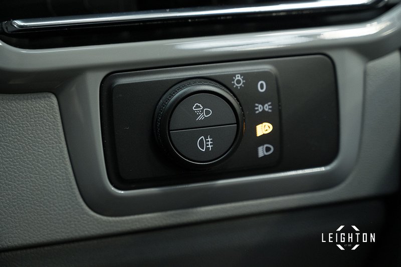 Volkswagen Transporter 2.0 T32 Diesel 170ps Auto Kombi Van LWB - N5280