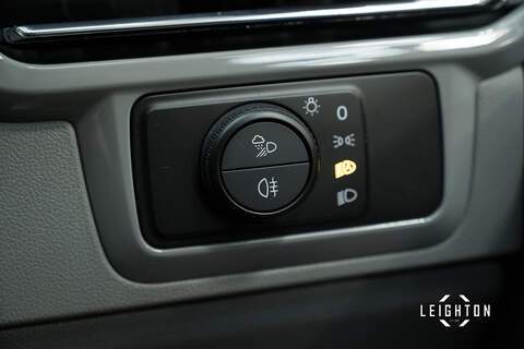 Volkswagen Transporter 2.0 T32 Diesel 170ps Auto Kombi Van LWB - N5280