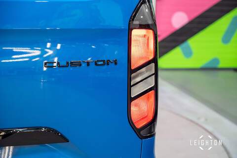 Ford Transit Custom 2.5L 320 PHEV 232ps Auto Panel Van L2 H1 - N5300