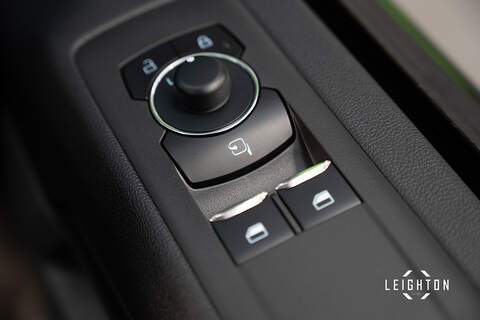 Ford Transit Custom 2.5 320 PHEV 232ps Auto Panel Van L2 H1 - N5325