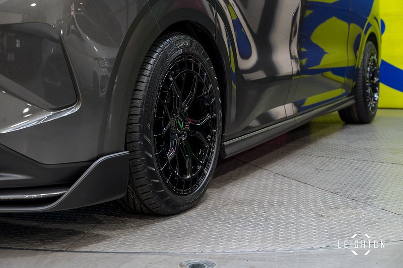 Ford Transit Custom 2.5 320 PHEV 232ps Auto Panel Van L2H1 - N5331