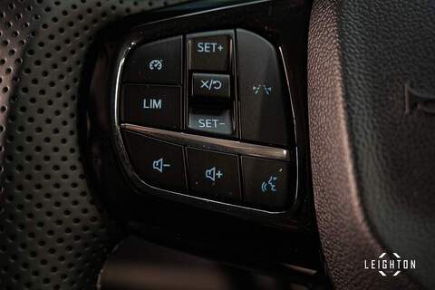 Ford Transit Custom 2.5 320 PHEV 232ps Auto Panel Van L2H1 - N5331