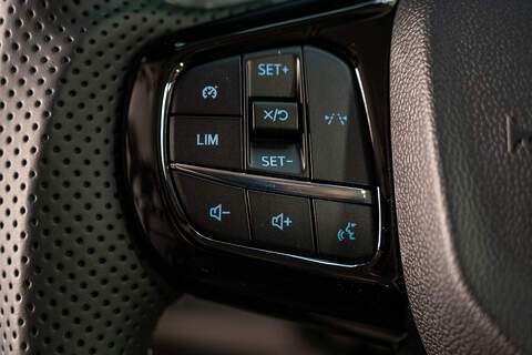 Ford Transit Custom 2.5 320 PHEV 232ps Auto Panel Van L2 1H1 - N5332