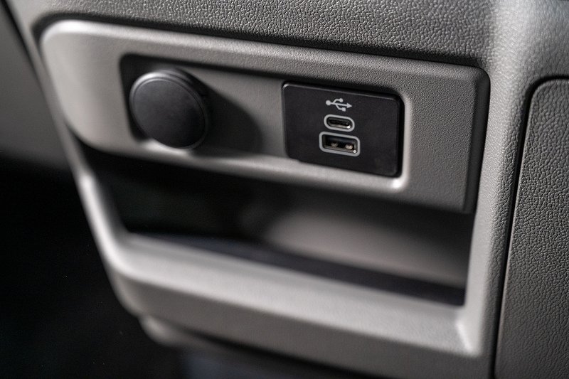 Ford Transit Custom 2.5 320 PHEV 232ps Auto Panel Van L2 1H1 - N5332