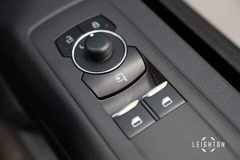 Ford Transit Custom 2.5 320 PHEV 232ps Auto Double Cab L2 H1 - N5368