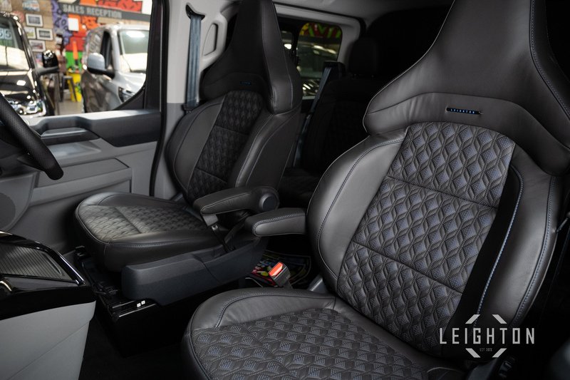 Ford Transit Custom 2.5 320 232ps Auto PHEV Double Cab L2 - N5404