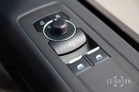 Ford Transit Custom 2.5 320 PHEV 232ps Auto Panel Van L2 - N5410