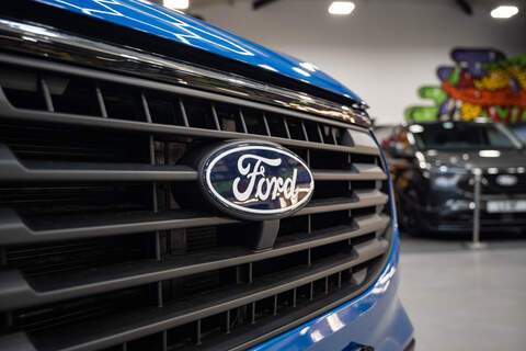 Ford Transit Custom 2.5 320 PHEV 232ps Auto Panel Van L2 - N5377