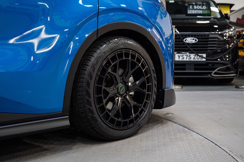 Ford Transit Custom 2.5 320 PHEV 232ps Auto Panel Van L2 - N5377