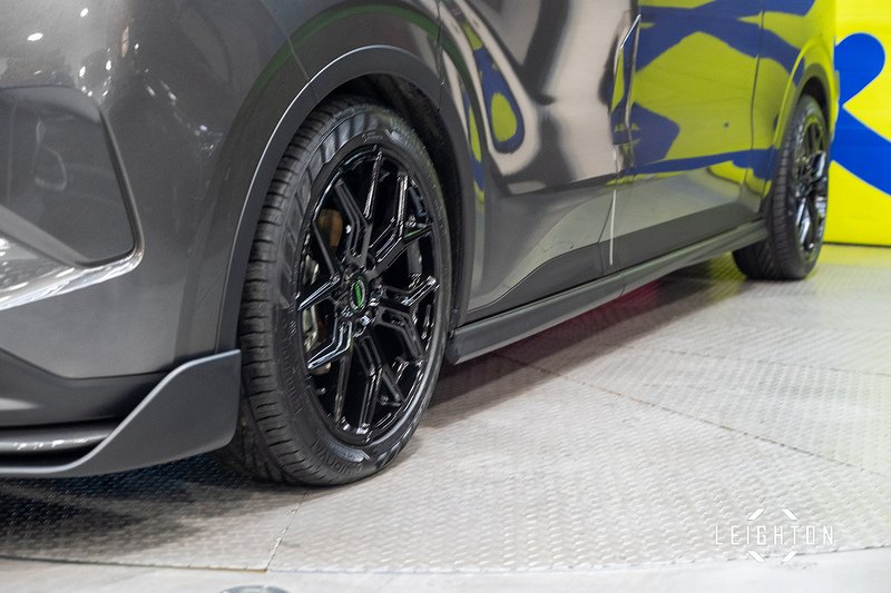 Ford Transit Custom 2.5 320 PHEV 232ps Auto Panel Van L2 H1 - N5436