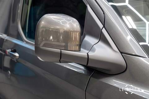 Ford Transit Custom 2.5 320 PHEV 232ps Auto Panel Van L2 H1 - N5436