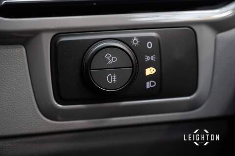 Volkswagen Transporter 2.0 T32 Diesel 150ps 4M Auto Kombi SWB - N5494