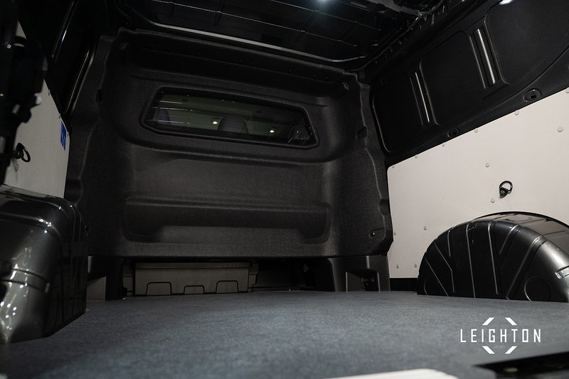 Volkswagen Transporter 2.0 T32 Diesel 170PS Auto Kombi LWB - N5497