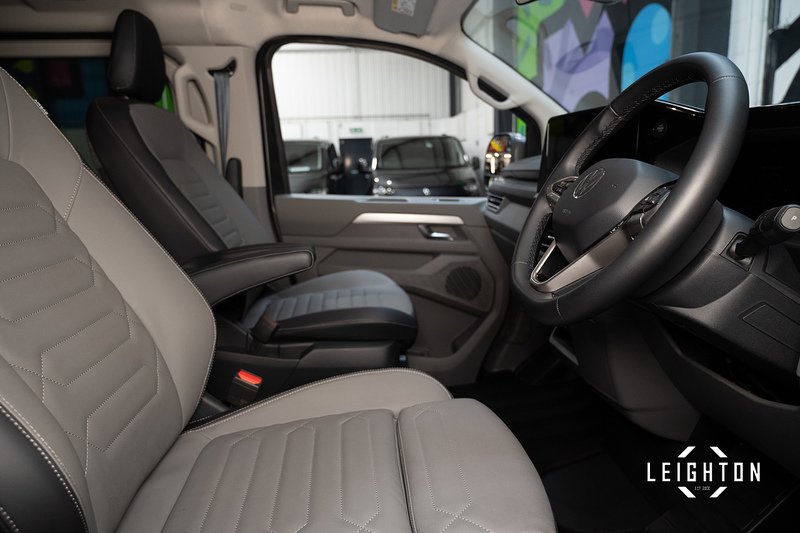 Volkswagen Transporter 2.0 T32 Diesel 170PS Auto Kombi LWB - N5497