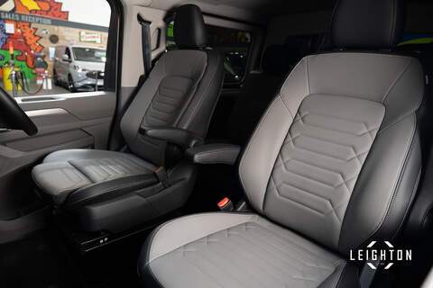 Volkswagen Transporter 2.0 T32 Diesel 170PS Auto Kombi LWB - N5497