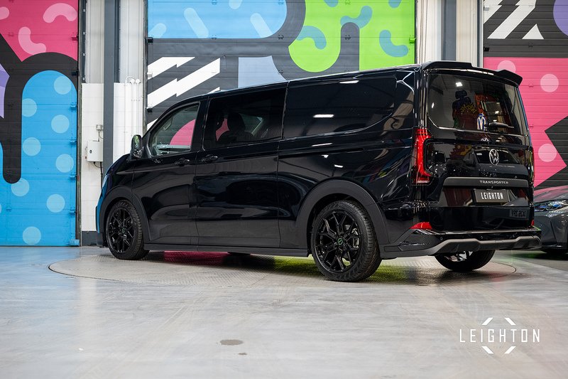 Volkswagen Transporter 2.0 T32 Diesel 170ps Auto Kombi LWB - N5500