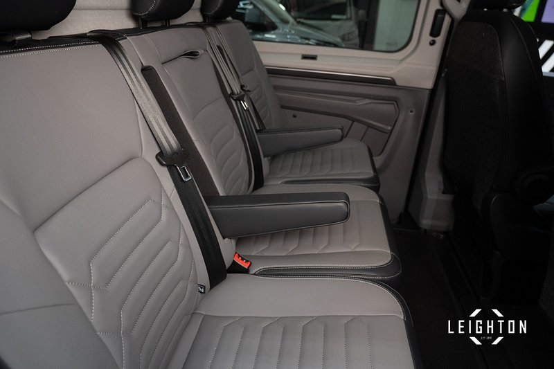 Volkswagen Transporter 2.0 T32 Diesel 170ps Auto Kombi LWB - N5500
