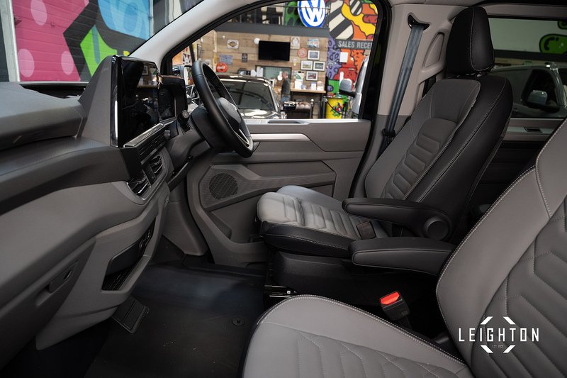 Volkswagen Transporter 2.0 T32 Diesel 170ps Auto Kombi LWB - N5500
