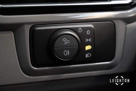 Volkswagen Transporter 2.0 T32 Diesel 170ps Auto Kombi SWB - N5502