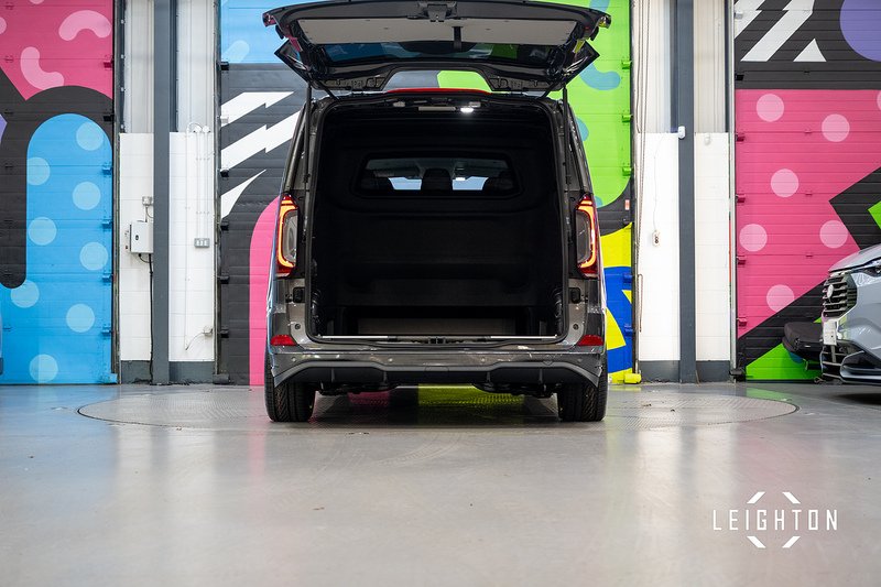 Volkswagen Transporter 2.0 T32 Diesel 170ps Auto Kombi SWB - N5506