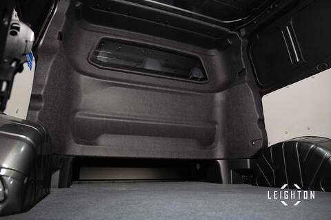 Volkswagen Transporter 2.0 T32 Diesel 170ps Auto Kombi SWB - N5506