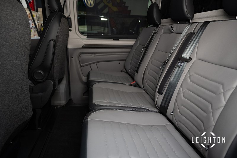 Volkswagen Transporter 2.0 T32 Diesel 170ps Auto Kombi SWB - N5506