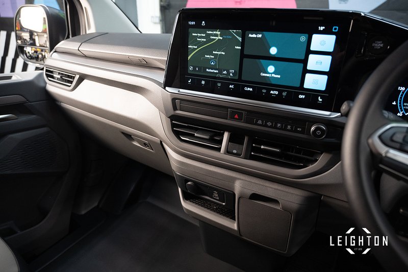 Volkswagen Transporter 2.0 T32 Diesel 170ps Auto Kombi SWB - N5506