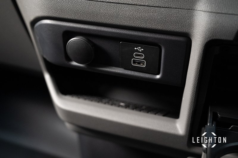 Volkswagen Transporter 2.0 T32 Diesel 170ps Auto Kombi SWB - N5506