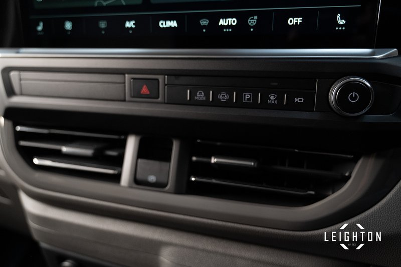 Volkswagen Transporter 2.0 T32 Diesel 170ps Auto Kombi SWB - N5506