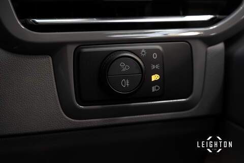 Volkswagen Transporter 2.0 T32 Diesel 170ps Auto Kombi SWB - N5506