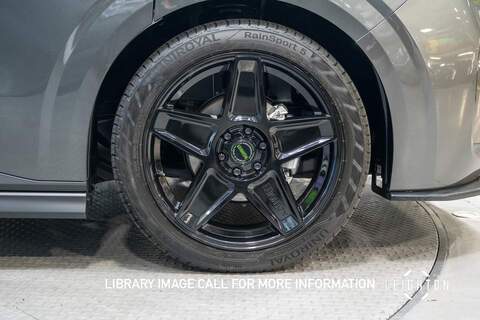 Volkswagen Transporter 2.0 T32 Diesel 170ps Auto Kombi LWB - N5496